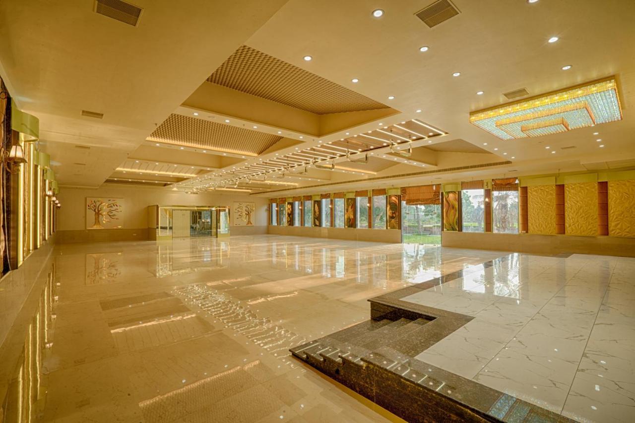 Sasa Resort Kota  Exterior photo