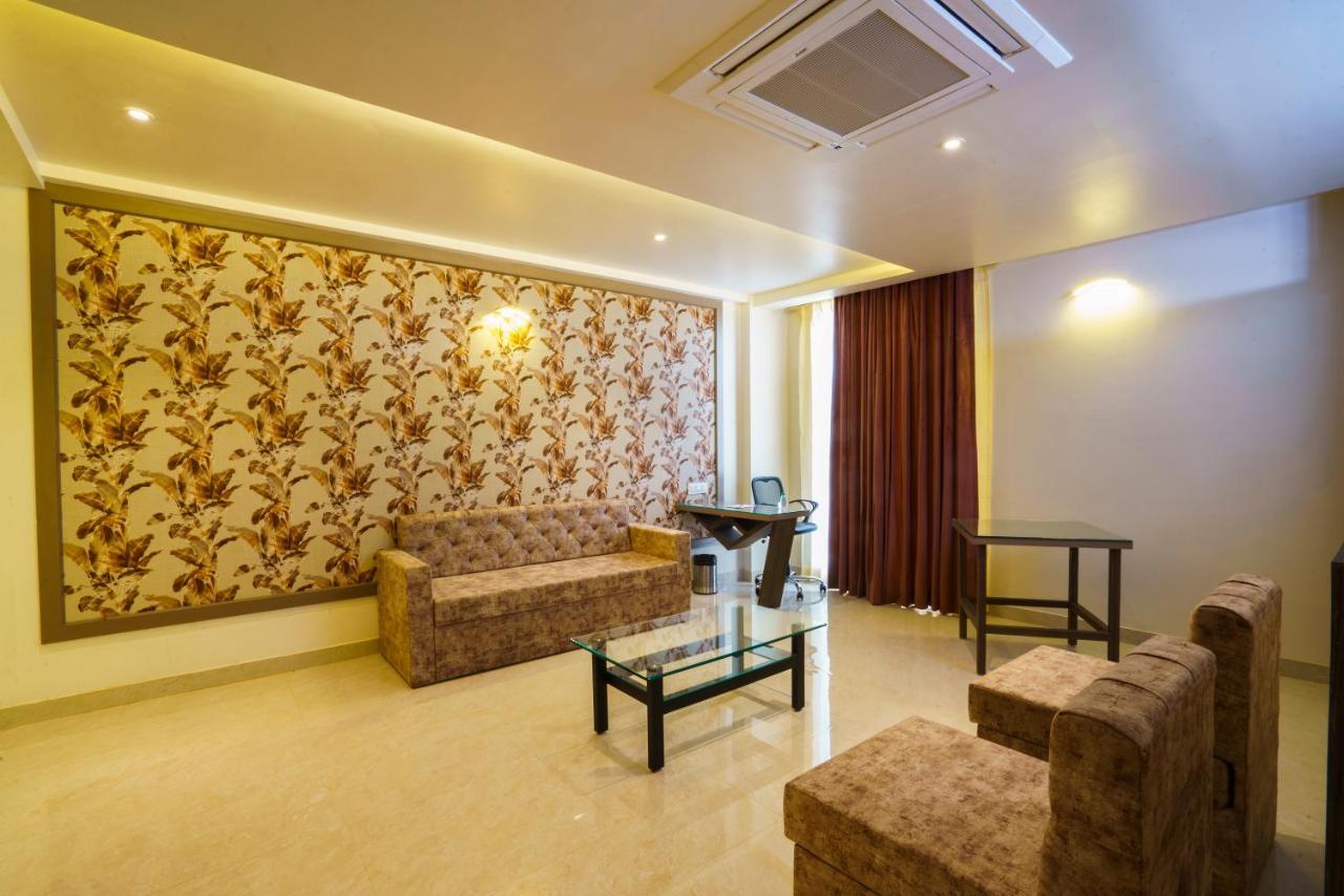 Sasa Resort Kota  Exterior photo